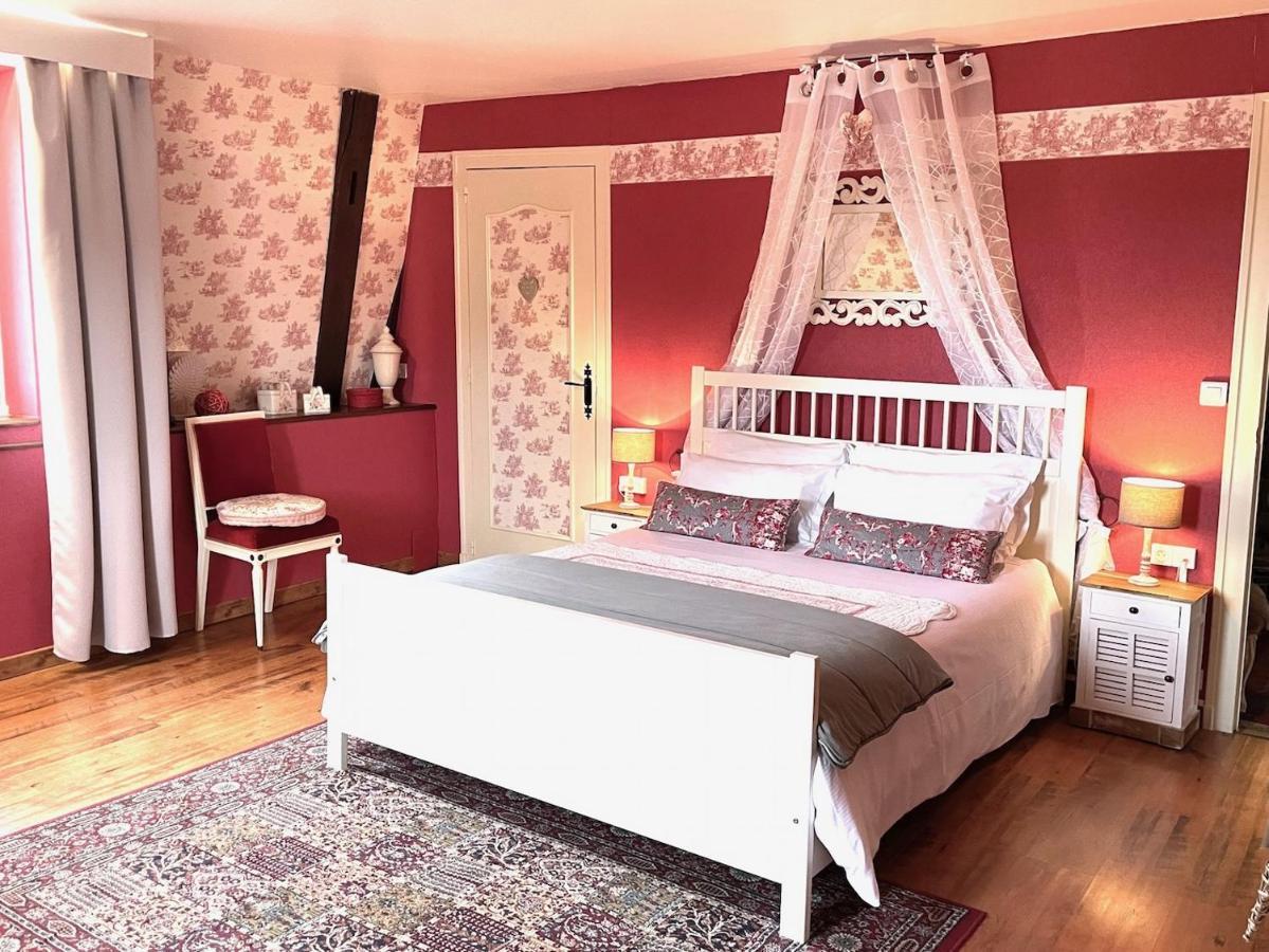 Maison D'Hotes Et Gites La Chouannerie A Cote Du Parc Du Puy Dufou Pouzauges Ngoại thất bức ảnh