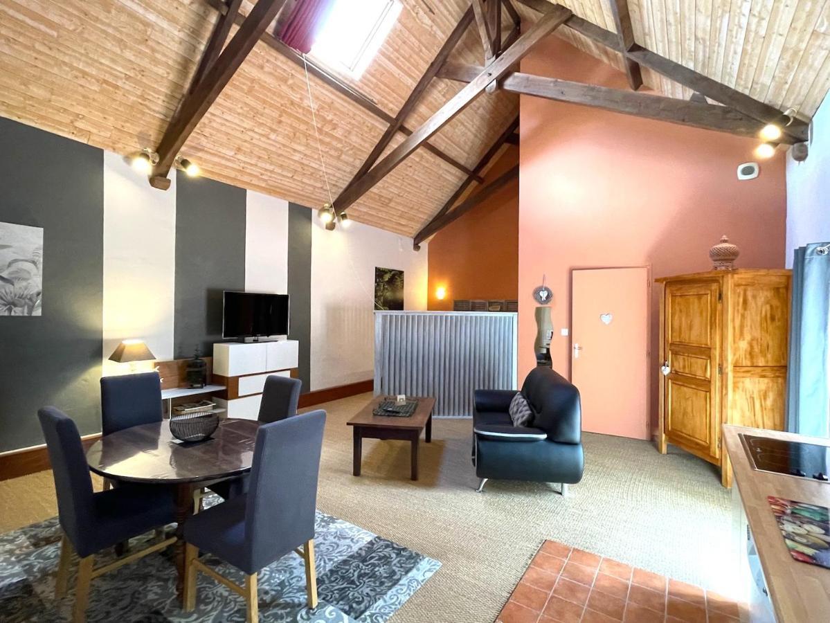 Maison D'Hotes Et Gites La Chouannerie A Cote Du Parc Du Puy Dufou Pouzauges Ngoại thất bức ảnh