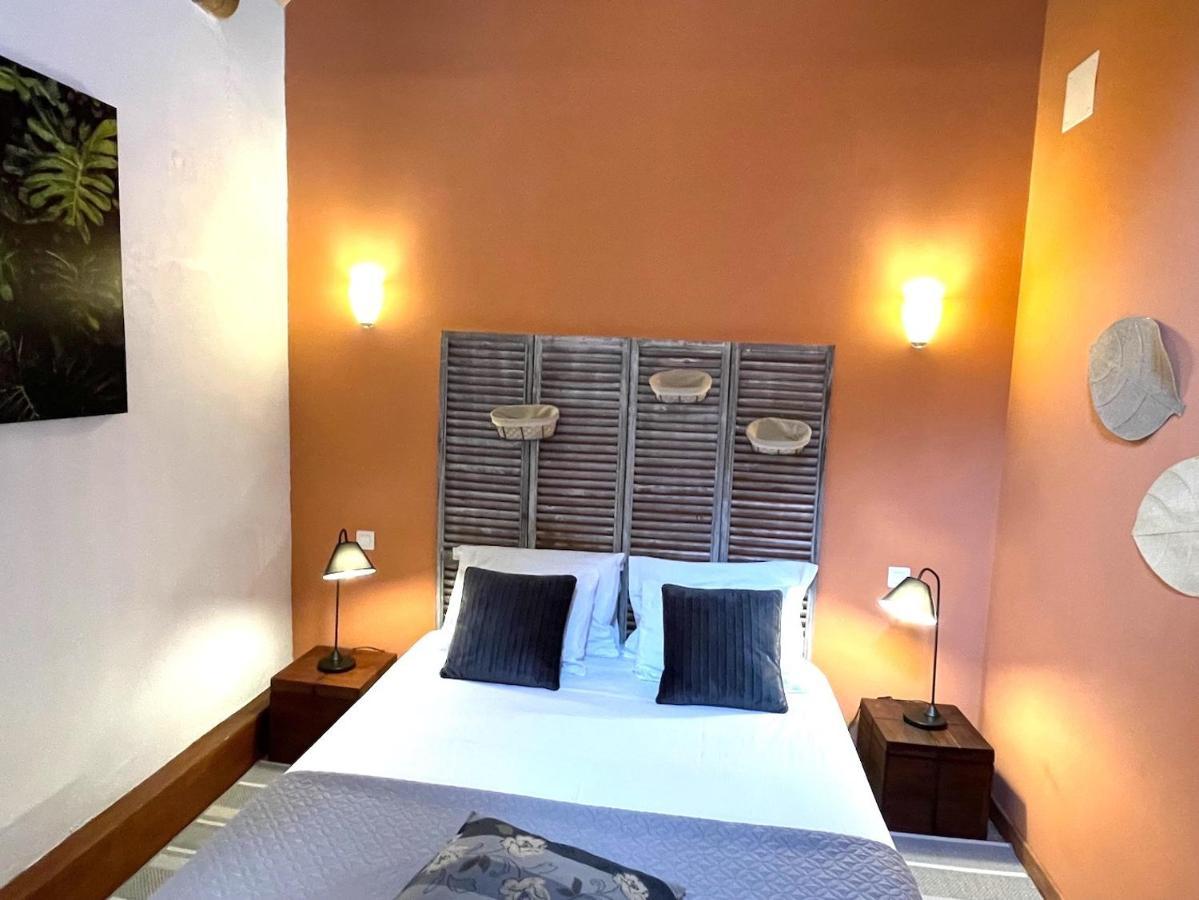 Maison D'Hotes Et Gites La Chouannerie A Cote Du Parc Du Puy Dufou Pouzauges Ngoại thất bức ảnh